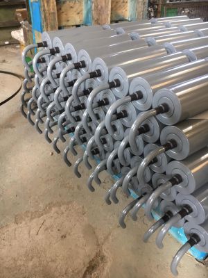 Federgirlanden gestapelt